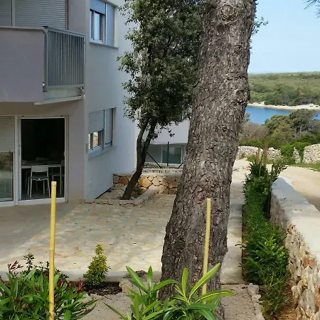 Rina Deluxe Apartment Simuni